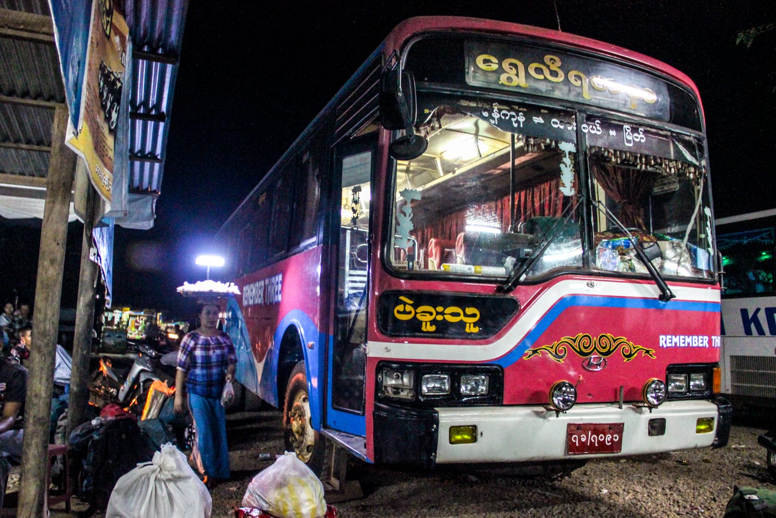 xe buýt Myanmar